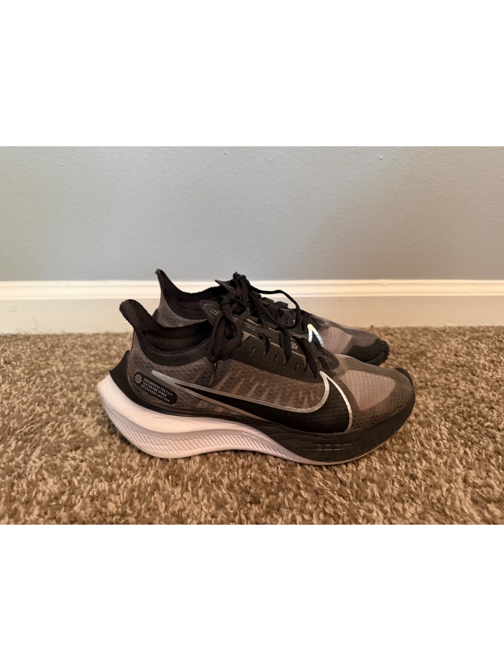 Nike Zoom Gravity Running Shoe Women’s 6